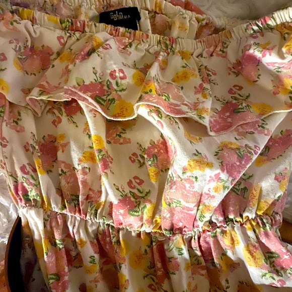 This is a awesome dress - Picture 4 of 5